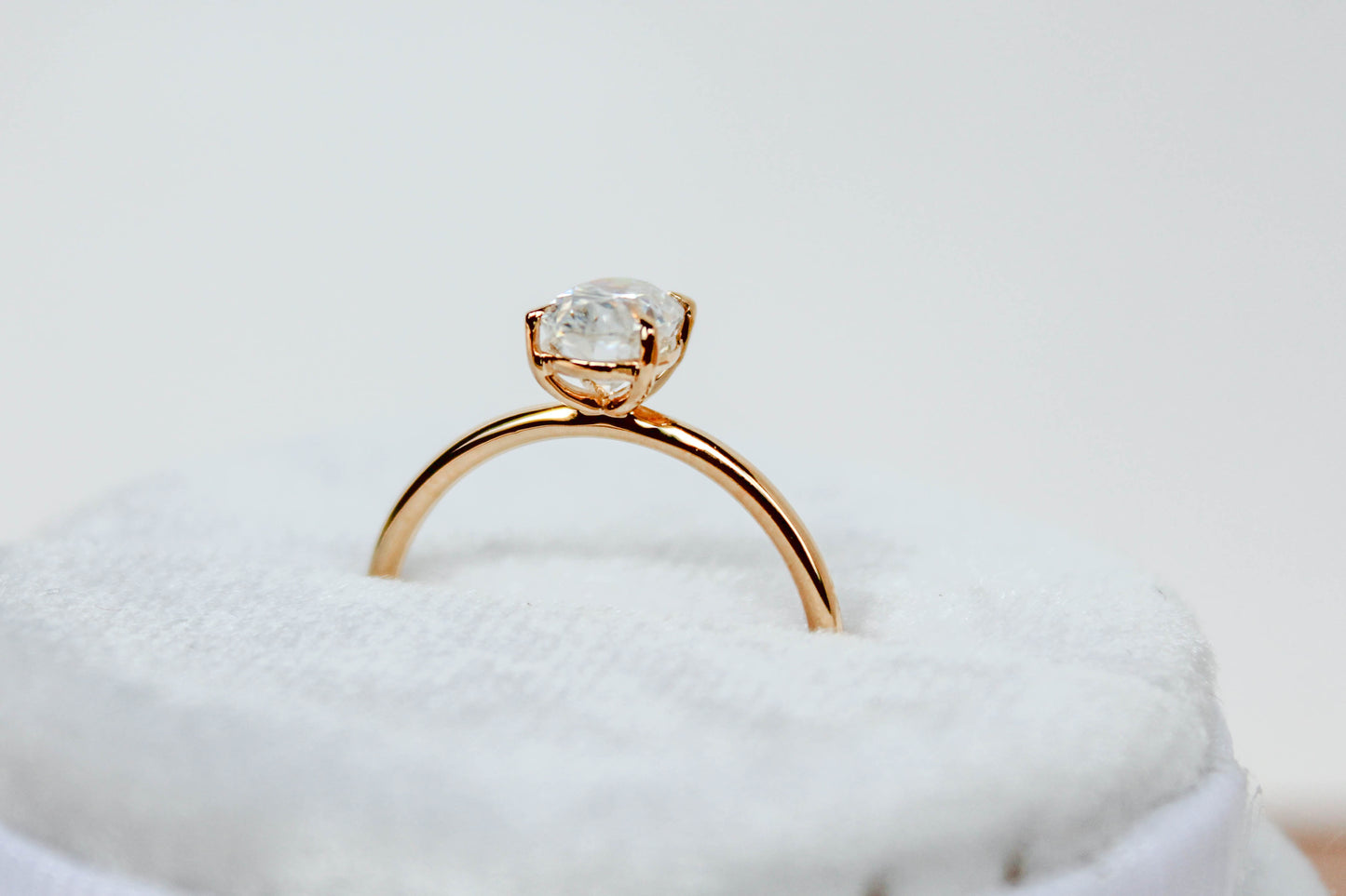 1 CT Oval Cut Moissanite Solitaire Ring