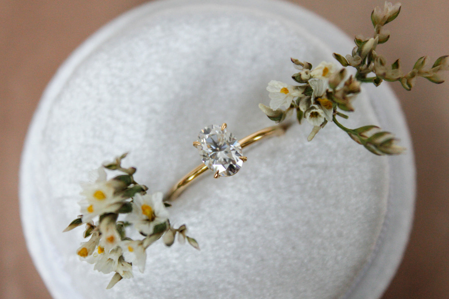 1 CT Oval Cut Moissanite Solitaire Ring