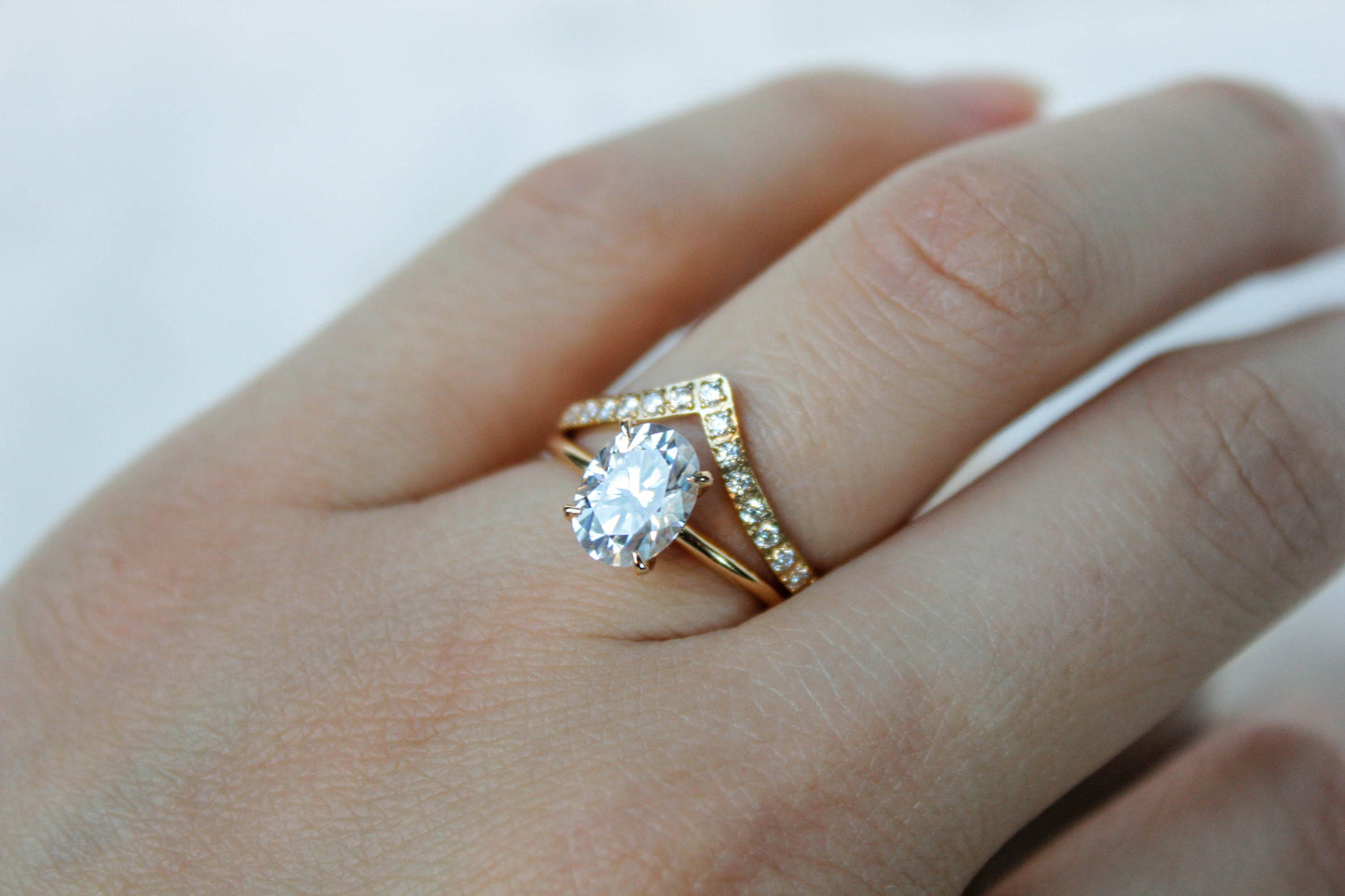 1.5 CT Oval Cut Moissanite Solitaire Ring