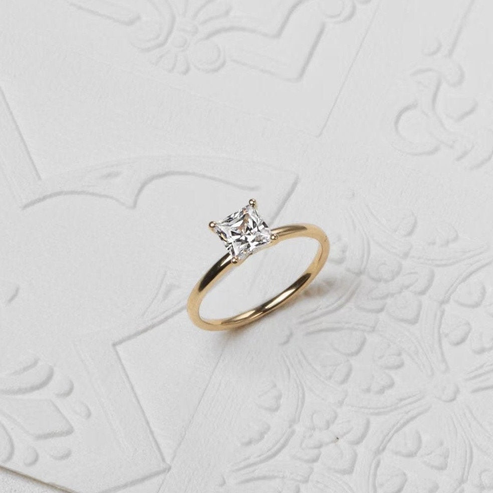 1 CT Princess Cut Solitaire Moissanite Engagement Ring