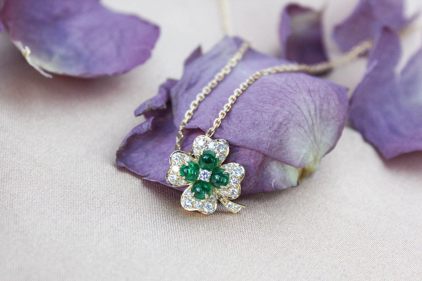 Emerald Clover Diamond Pendant/Necklace